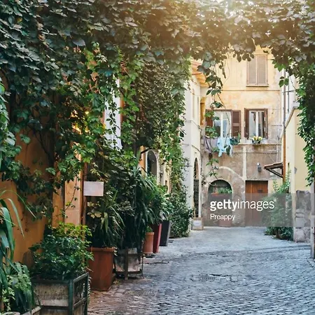 Trastevere Romantic Holiday *